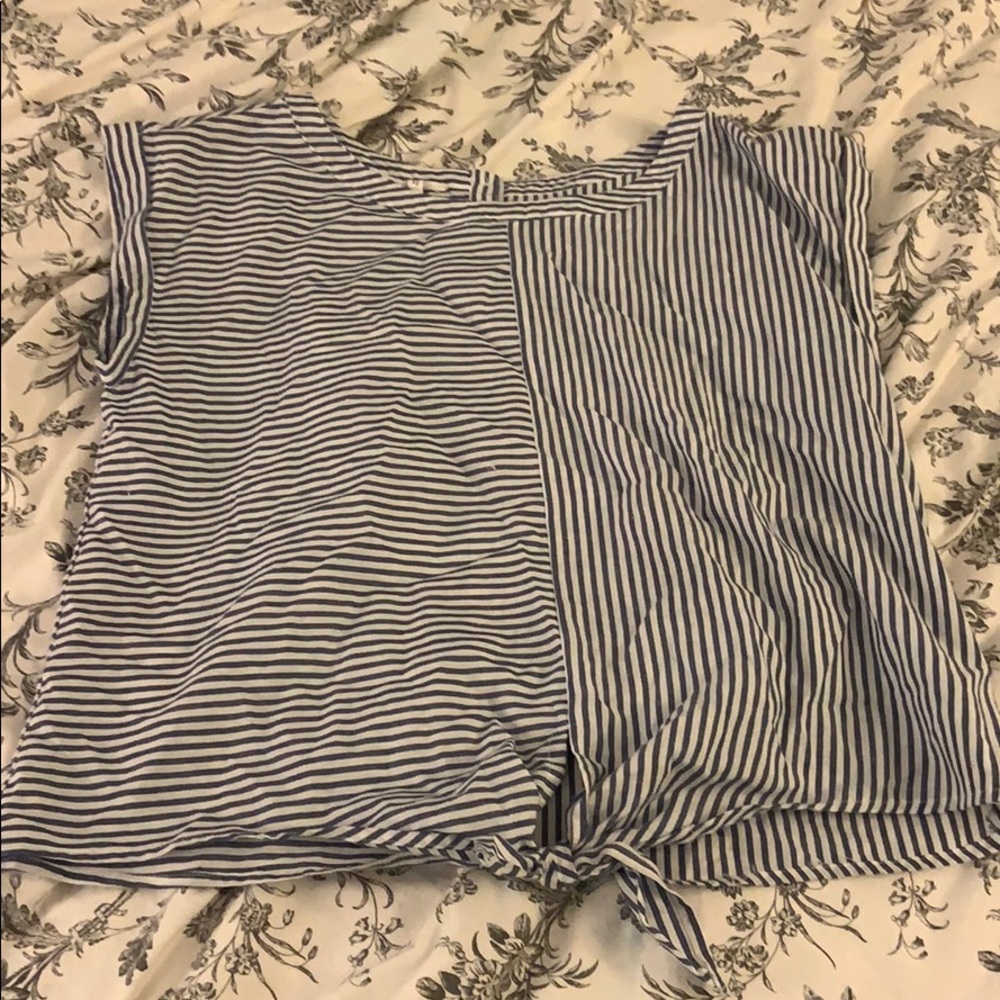Cute striped shirt, worn once